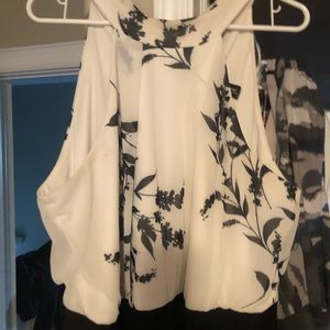 Beautiful Le Chateau jumpsuit xxl but fits like an xl